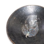 Antike kleinere Jizhou Kiln Bowl mit Blatt Song Dy